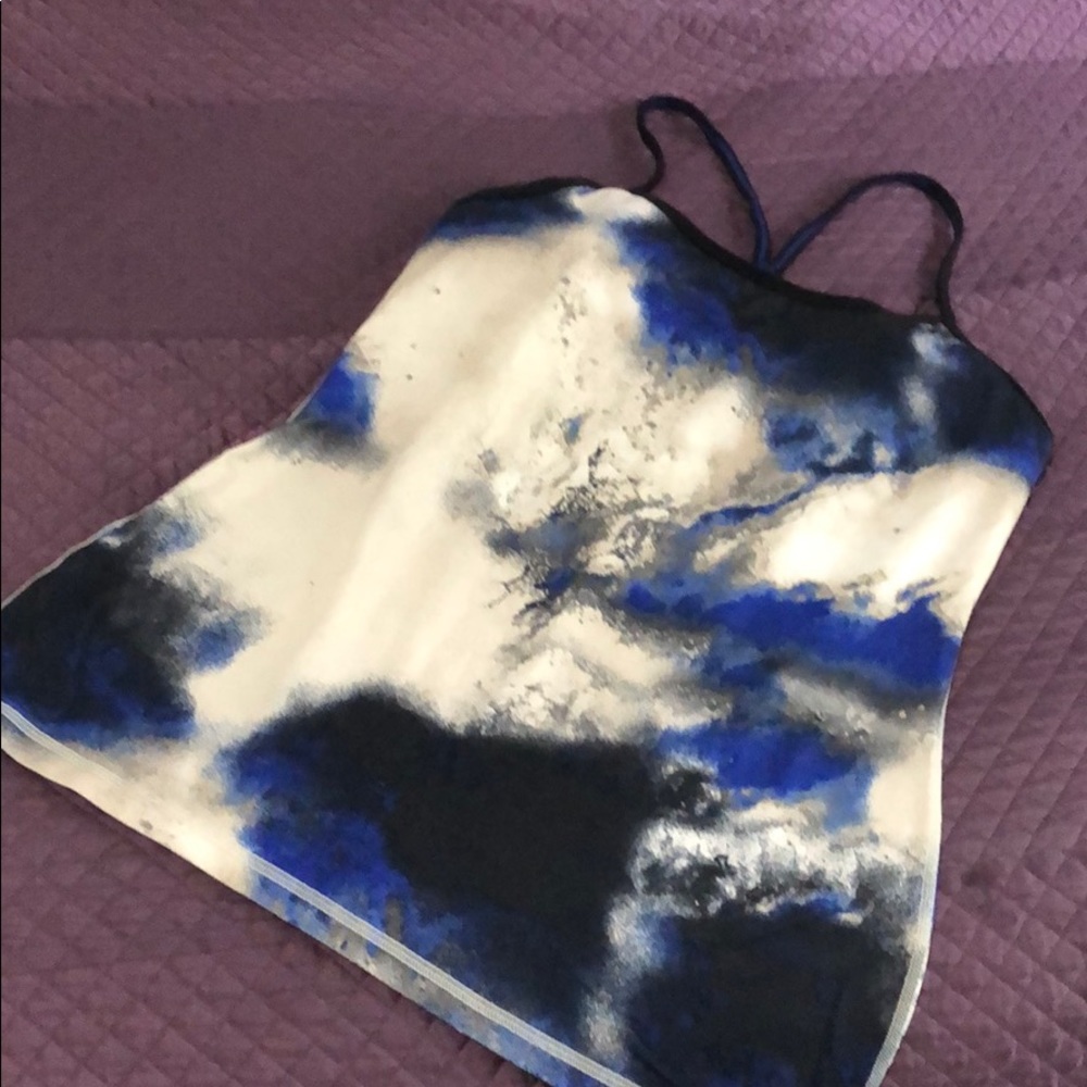 Lululemon flow Y top size 10